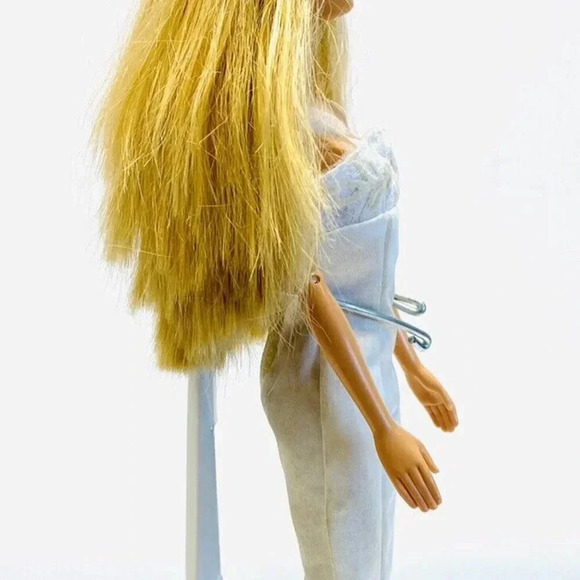 MATTEL BARBIE Doll White Gown 12"Tall Blonde Hair Purple Eyes Articulated Elbows - Picture 4 of 12